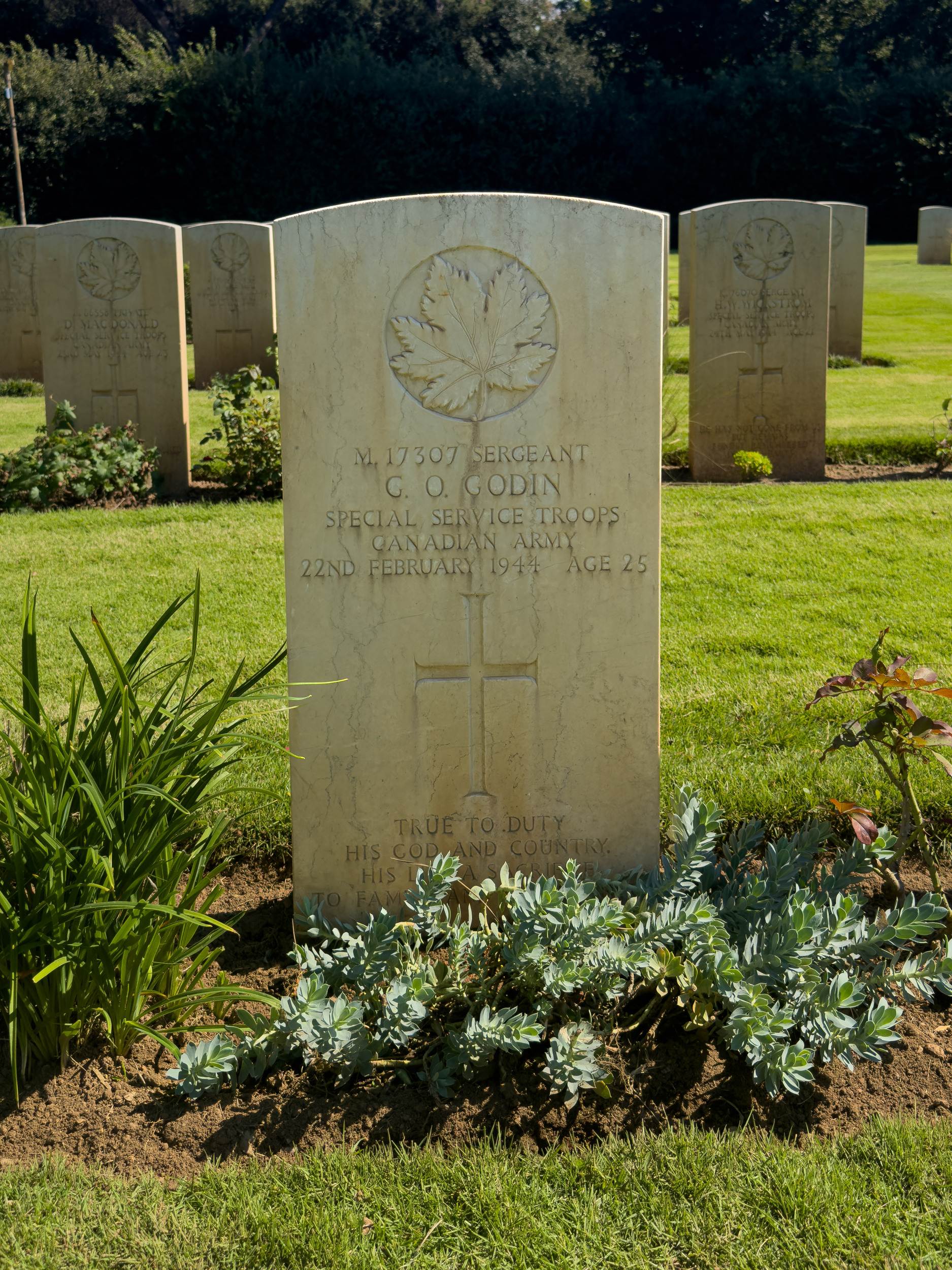 Godin-George-Sgt-AB-IT-Beach Head 3 by 4 CU.jpg